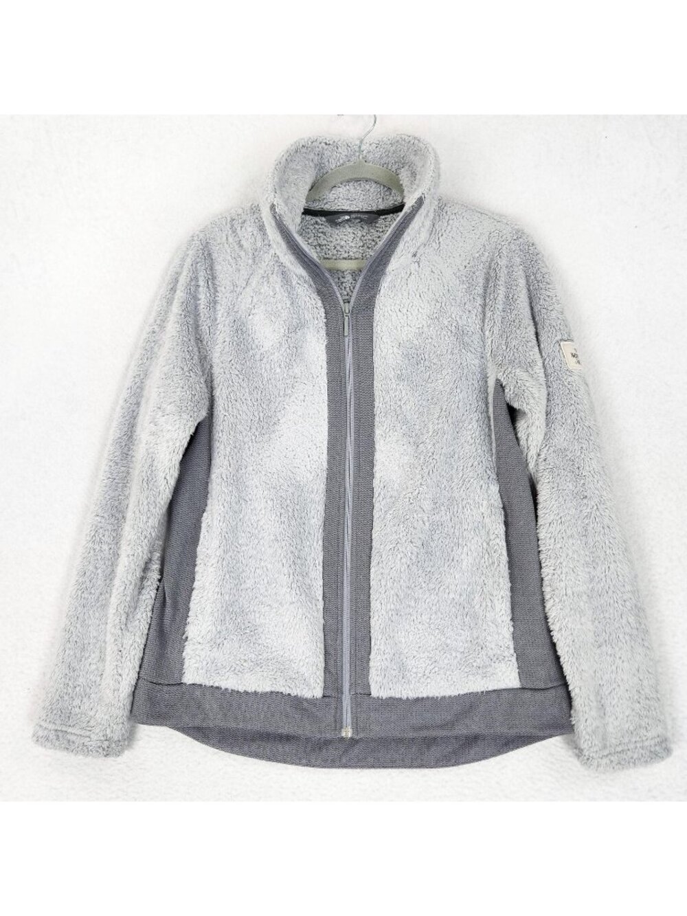 The North Face Jacket Womens Medium Gray Furry Fleece Full Zip Pockets Casual